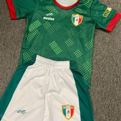 Uniformes de Niño y niña de Mexico