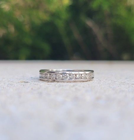 14K Gold 0.42 Diamond Ring (Includes Jewelry Box)