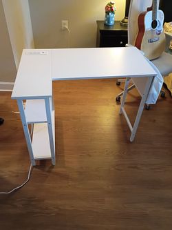 L Shaped computer desk very good condition