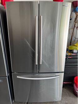 Kenmore stainless steel refrigerator/fridge