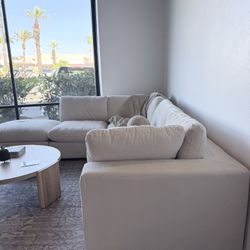 RH Style Cloud Sectional — 4 Seat Sofa w/ Chaise Free Local Delivery 🚚 