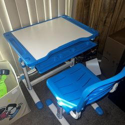 Kids Adjustable Desk 