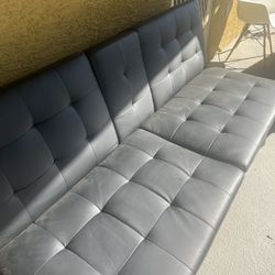 Couch/futon 