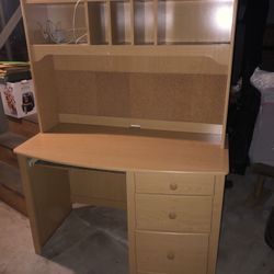 Wood Desk w/hutch Shelves 