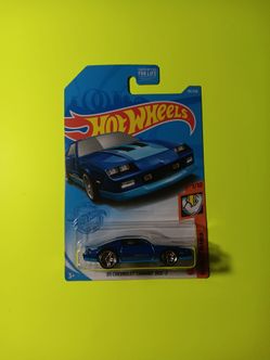 Hot Wheels '85 Chevrolet Camaro IROC-Z