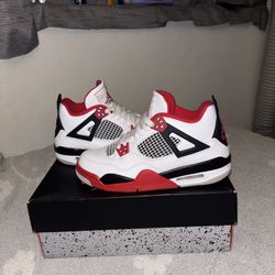 Jordan 4 Retros Fire Red 