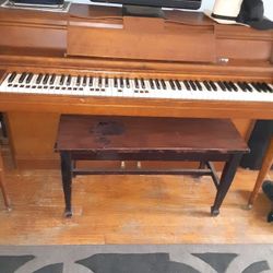 Vintage Piano 