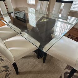 Formal Dining Table and 6 chairs for Sale
