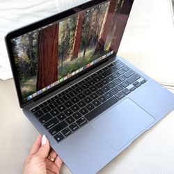 Apple 2020 MacBook Air 💻 13-inch 8Gb/256 SSD Laptop 