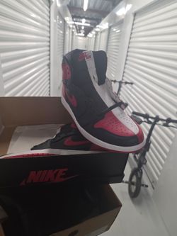 Nike Air Jordan 1 High Sneakers size 13