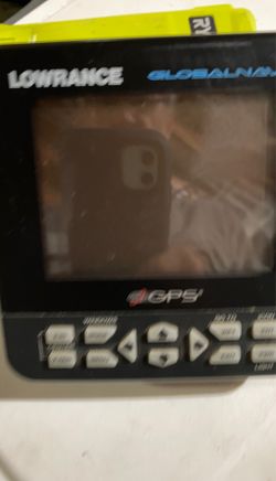 Lowrance GPS screen
