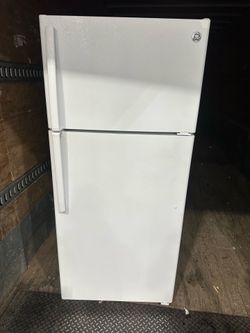 GE Refrigerator