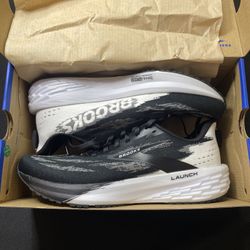 Brooks Launch 11 Black/white 9.5 Women’s
