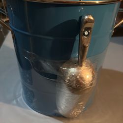 New!  Metal Ice Bucket With Metal Ice Scooper.