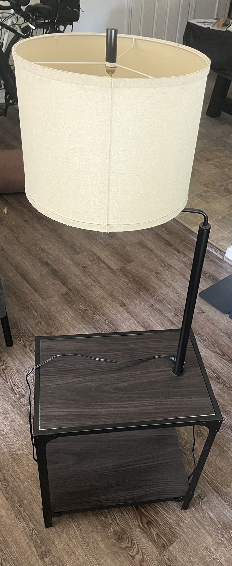 Side Table With Lamp