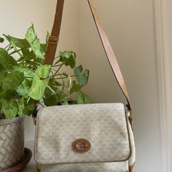 Vintage GG GUCCI LEATHER BAG 