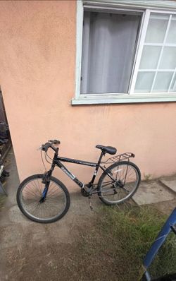 Bicicleta Roadmaster granite peaks.  Color negro