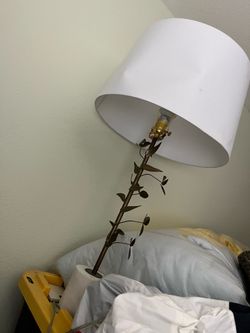 LAMP ANTIQUE LEAVES DESIGN