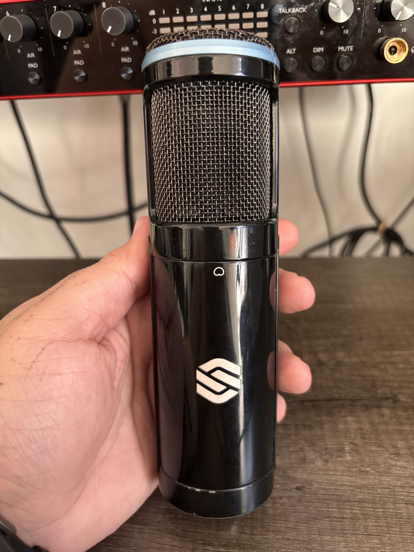 Sterling Audio ST151 Large-Diaphragm Condenser Microphone