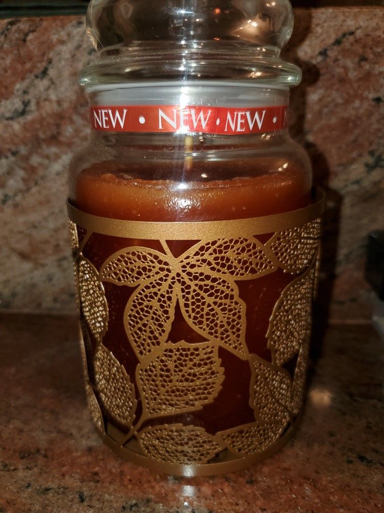 Hundreds Of Yankee Candles & Candle Holders!! MUST SELL!!