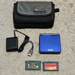 Nintendo Gameboy Advance SP Blue AGS-001 Handheld Console System w Charger Games