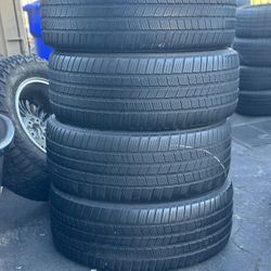 SET OF TIRE 285 45 22 MICHELIN 85% LIFE