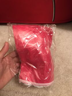 Barbie measuring cups and apron.