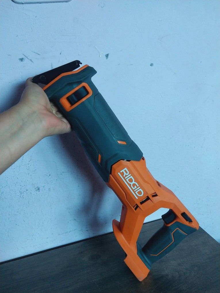SAWSALL RIDGID 18V