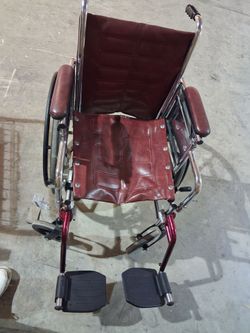Manual Wheelchair with Footrests
