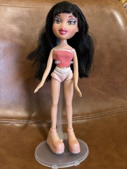 Bratz Stylin Salon N Spa Dana Doll With Original Feet And Clothes No Robe MGA