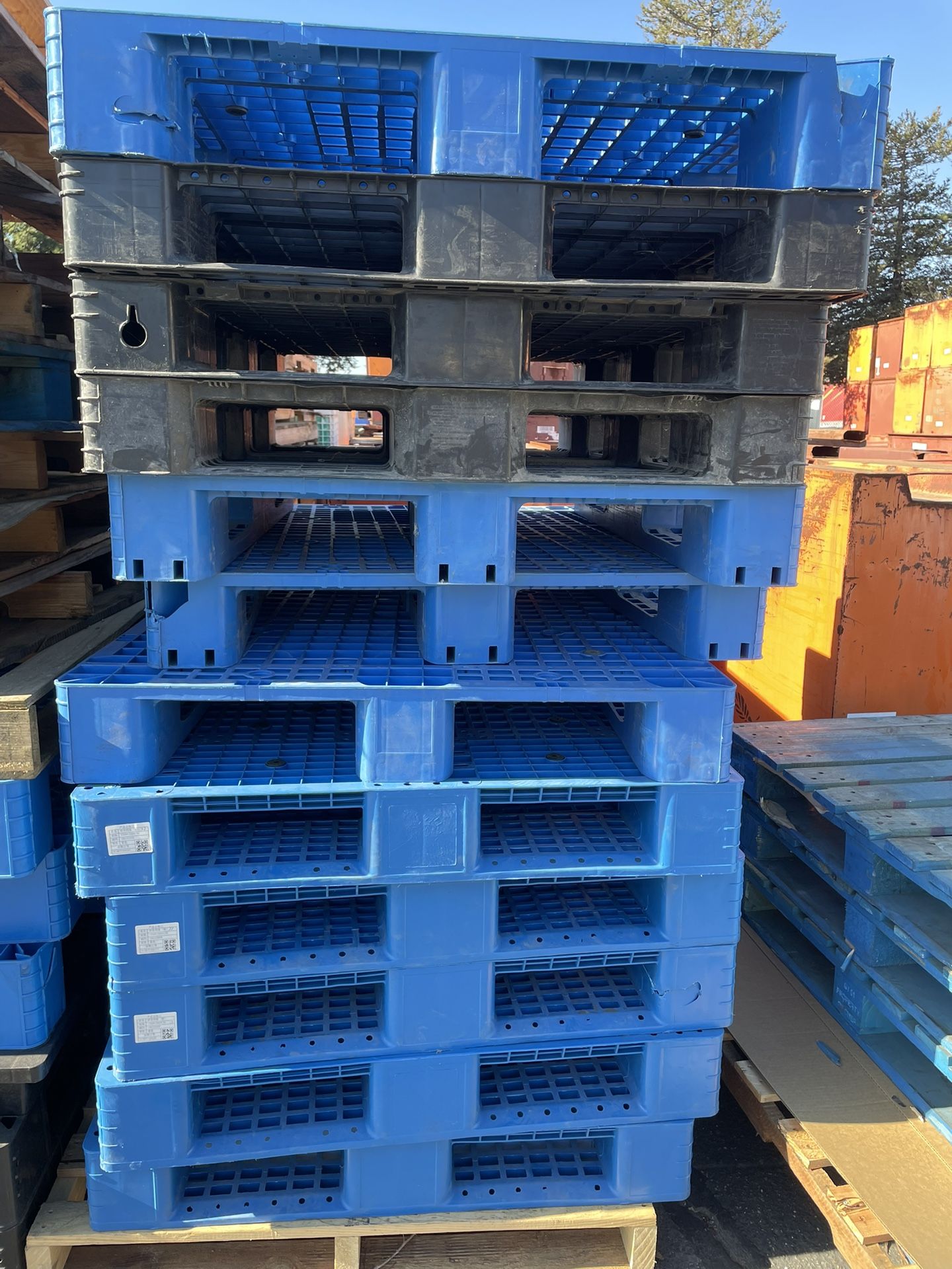 Plastic pallets