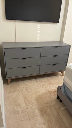 Gray wood bedroom 6 drawer dresser