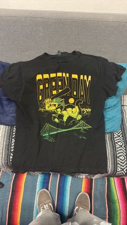 Green Day T-Shirt size Large