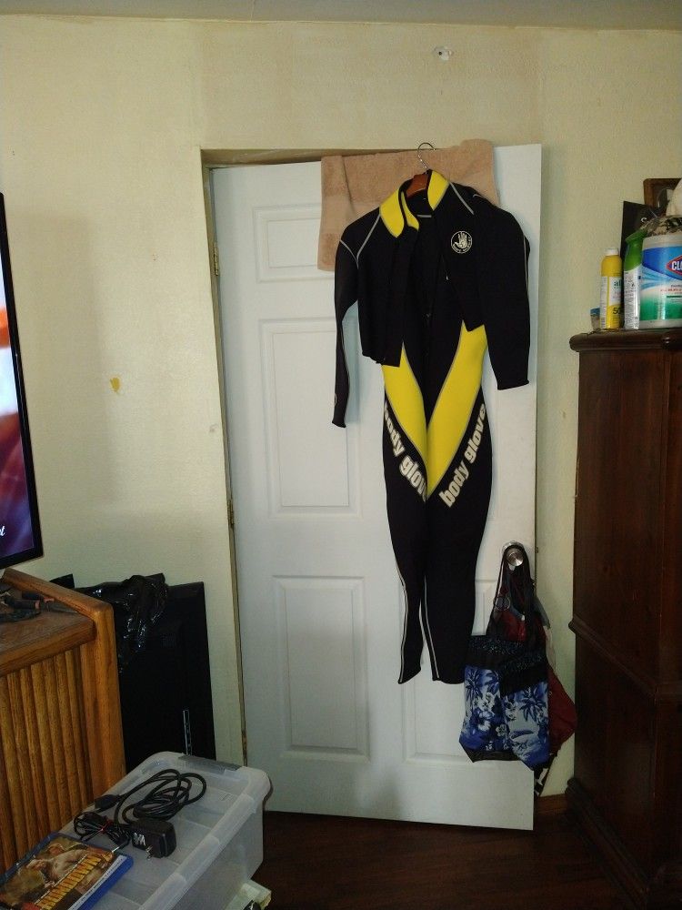 WOMENS WETSUIT BODY GLOVE SIZE 11