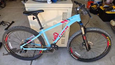 Hard Tail Mountain Bike