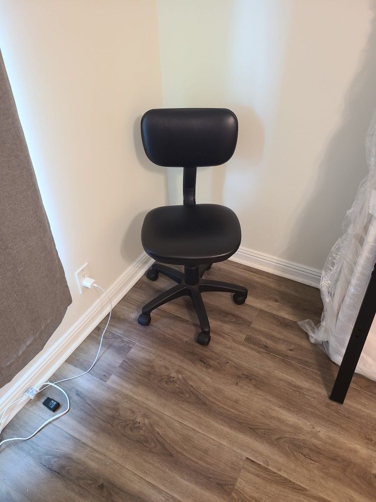 Rolling Office Chair