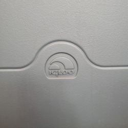 IGloo  12v Travel  Ice Chest Cooler  Cigarette  Lighter  Plug In  40 Qts I ASK  $125.00