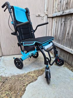 Lightweight wheelchair