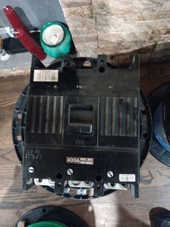 Breaker  used 400A