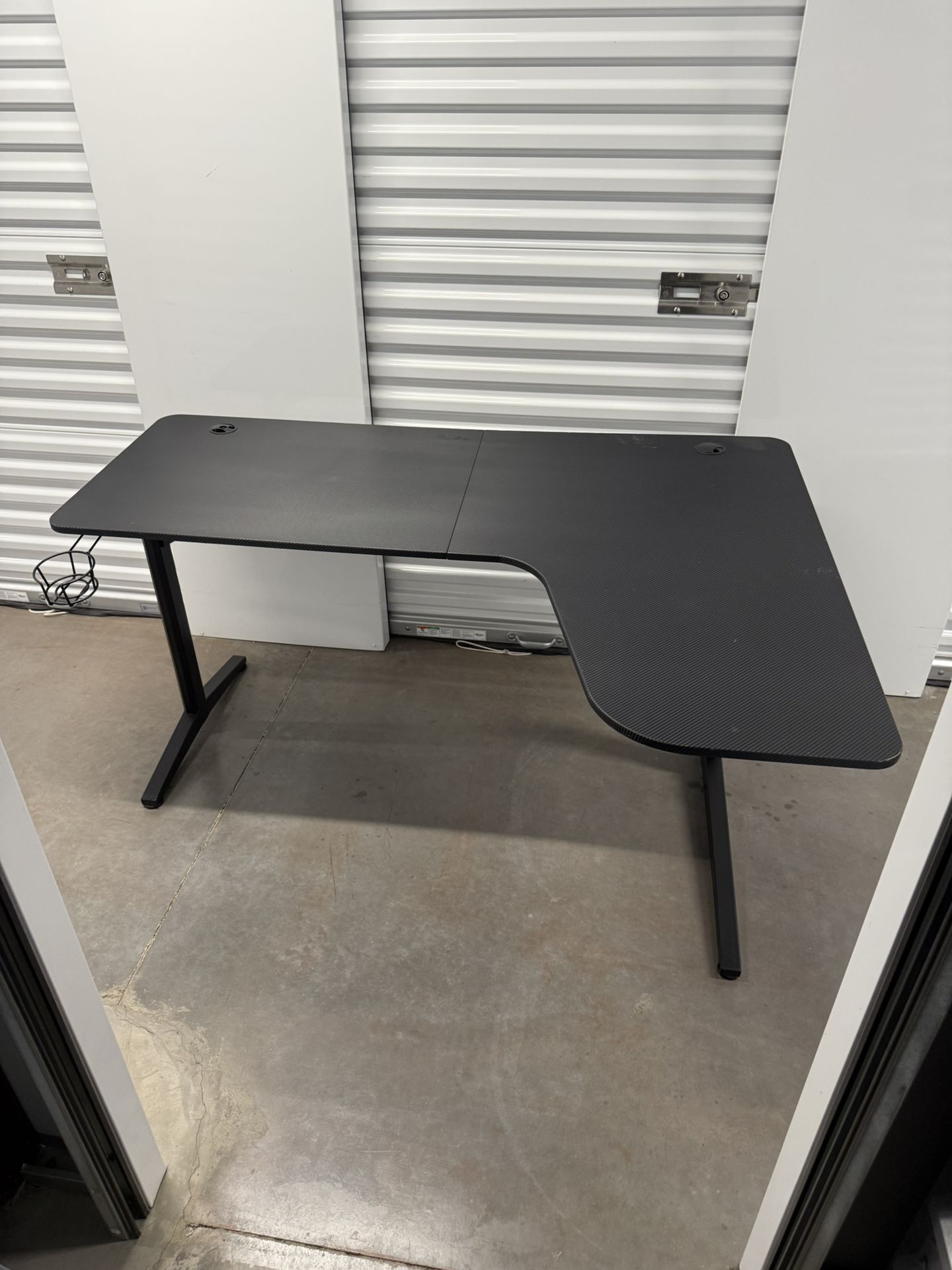 Carbon Fiber Gaming Desk