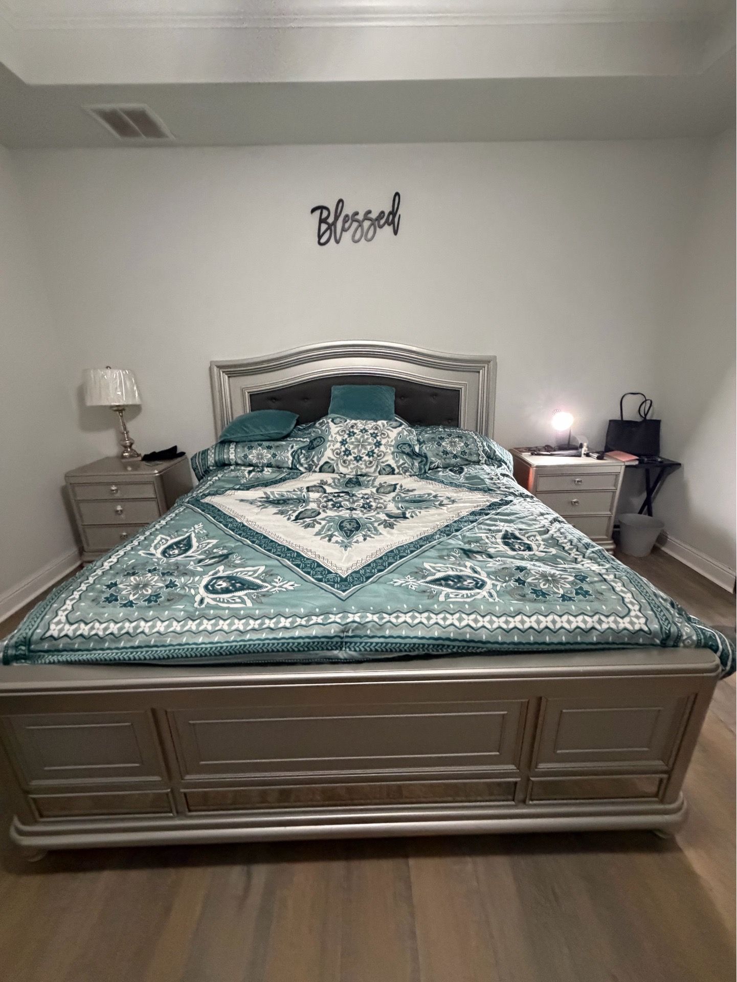 Bedroom set