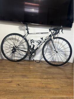 Focus izalco pro carbon fiber road bike (trades accepted)