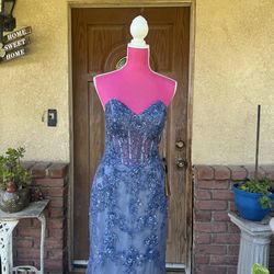 Prom/formal dress