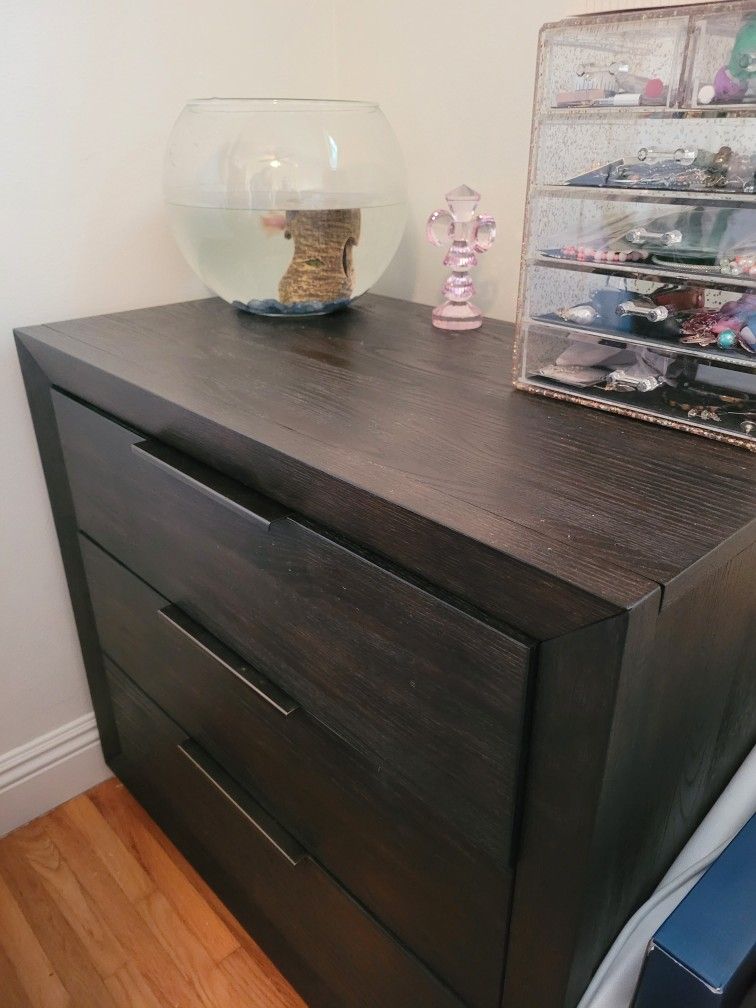 Pierce 3 Drawer Nightstand