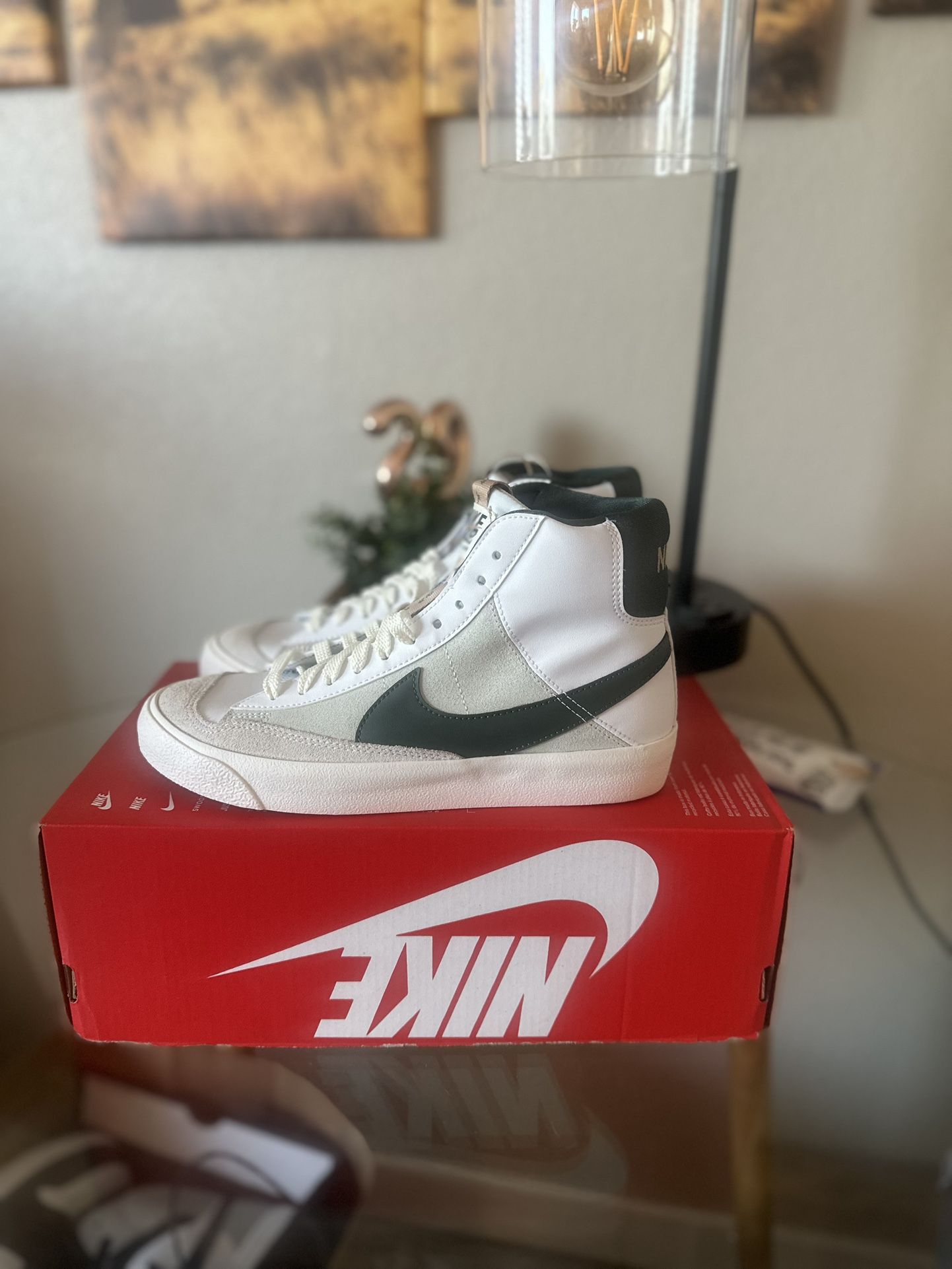 Nike Blazer Mid '77 SE White Pale Ivory 5Y / 6.5 W