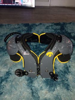 Lineman shoulder pads college grade
