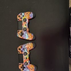 Two Full Functioning, Ps4 Controllers