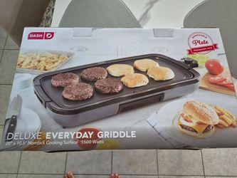 Dash Deluxe everyday griddle