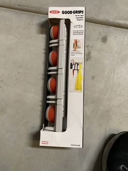 O Xo On Wall Behind The Door Organizer 