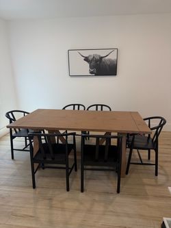 Dining extending table